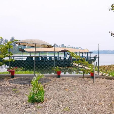 The Riverview Residency - Waterfront Pool Villa Elūr 外观 照片